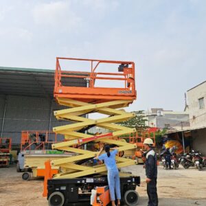 xe nâng người 14m JLG R4045