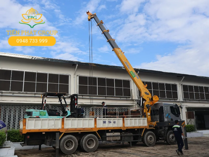 Nen thue xe cau tai TpHCM cua Tien Phat vi da dang loai xe, gia thue canh tranh va doi ngu chuyen nghiep 