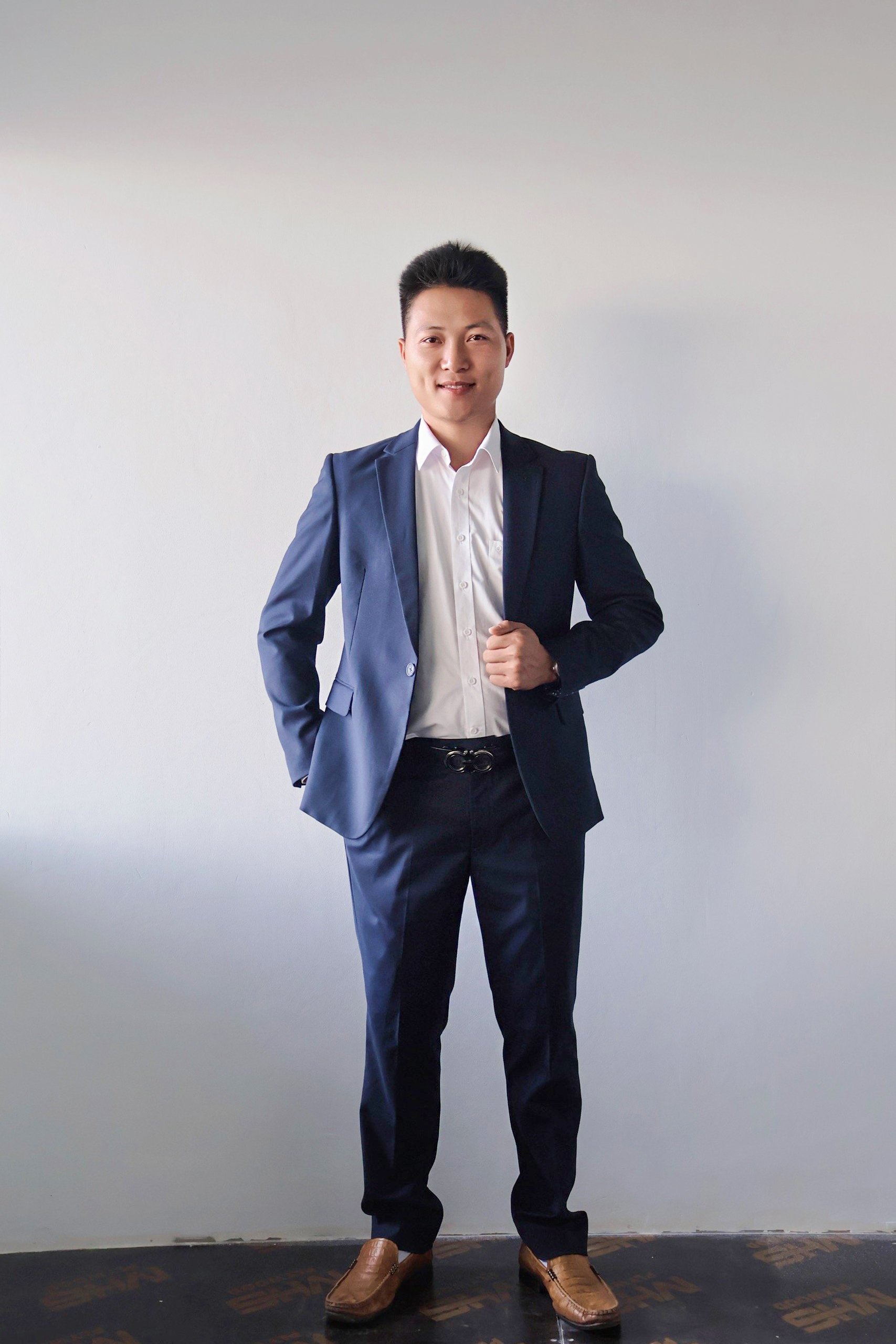 Vo Hong Dong - CEO - Founder