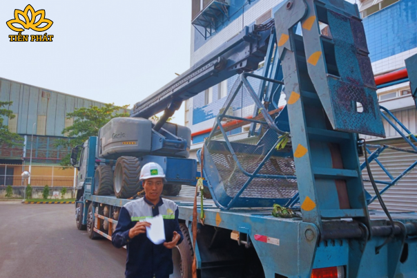 Cho thue xe nang nguoi Boomlift dau