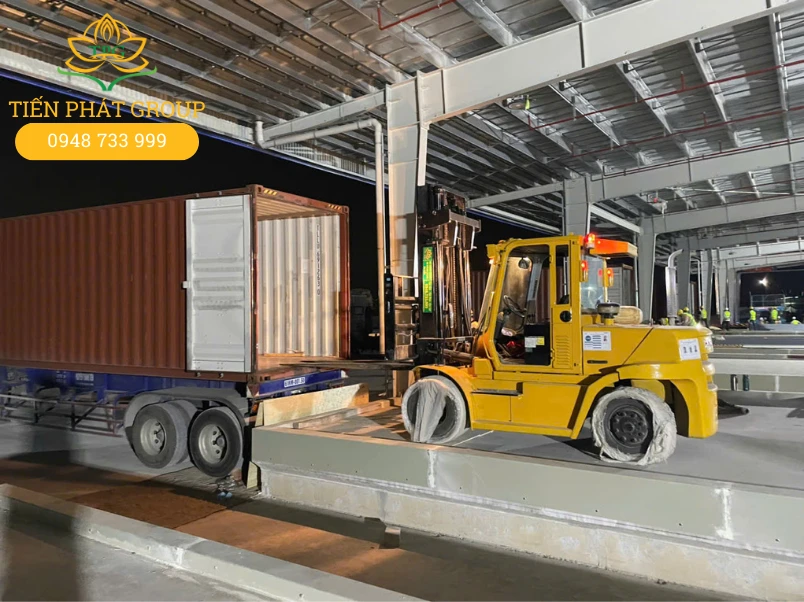 Du an rut container cua Tien Phat Group tai Di An