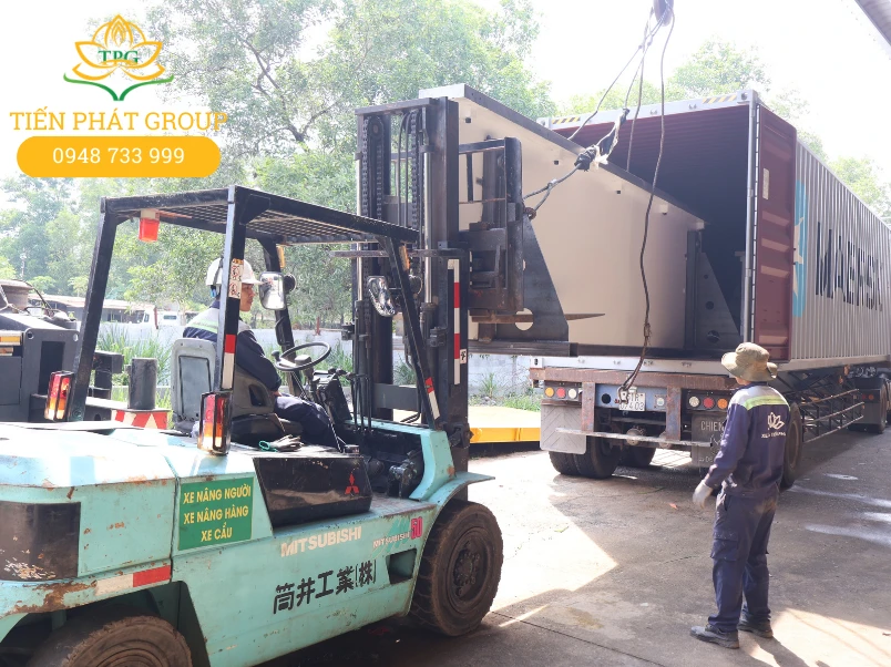 Tien Phat Group thuc hien du an rut container tai Tan Uyen, Binh Duong