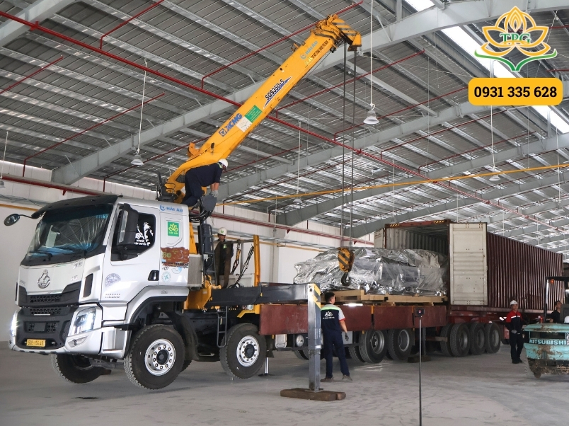 Mua bán xe cẩu tự hành 3 tấn, 3.5 tấn, 5 tấn, 10 tấn, 15 tấn cũ giá rẻ 5 gia ban xe cau tu hanh 15 tan cu chenglong gan cau xcmg sqs350