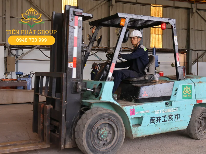 Chon dich vu thue xe nang hang tai Long An cua Tien Phat vi kinh nghiem day dan, da dang chung loai xe nang hang va cho thue linh hoat