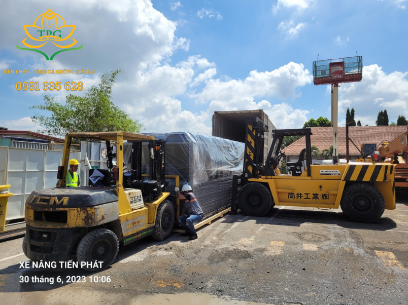 Cho thuê xe nâng tại Bình Phước uy tín, giá tốt 3 Cac loai xe nang Tien Phat cho thue tai Binh Phuoc