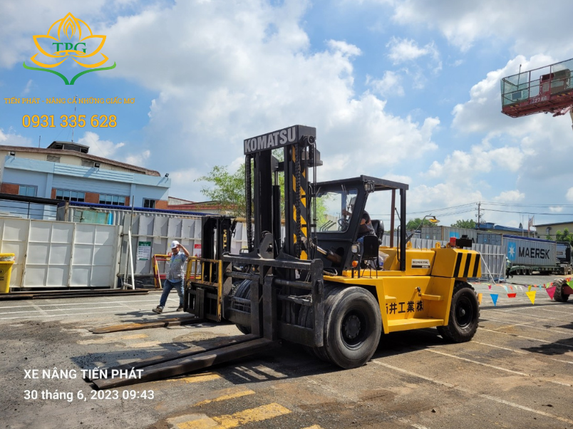 Cho thuê xe nâng hàng tại Bến Cát uy tín, giá rẻ 1 Dap ung xe nang nguoi nhanh chong, dam bao dung tien do