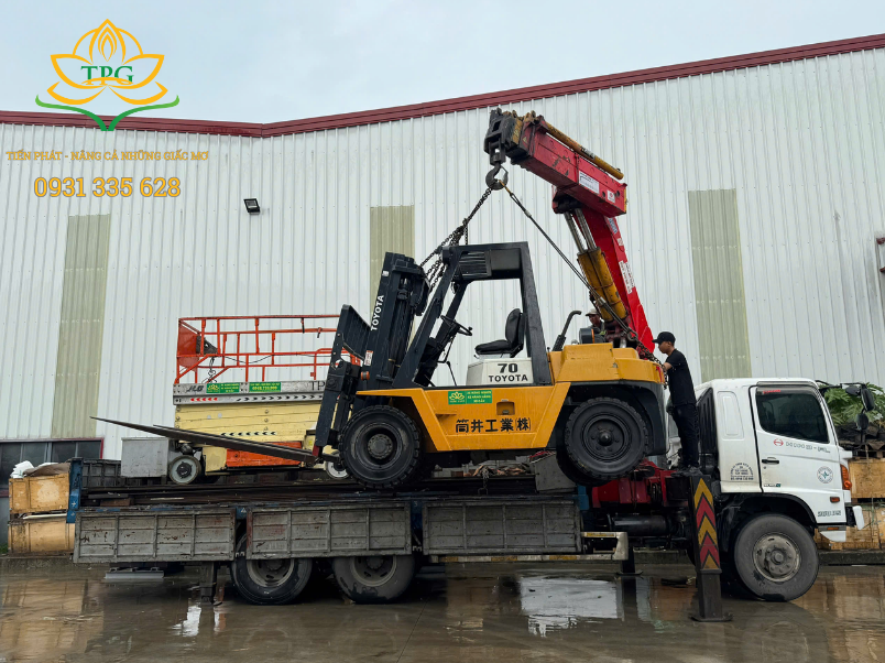 Dịch vụ cho thuê xe nâng hàng Thủ Dầu Một uy tín, giá tốt 2 Tai sao nen thue xe nang cua Tien Phat tai Thu Dau Mot