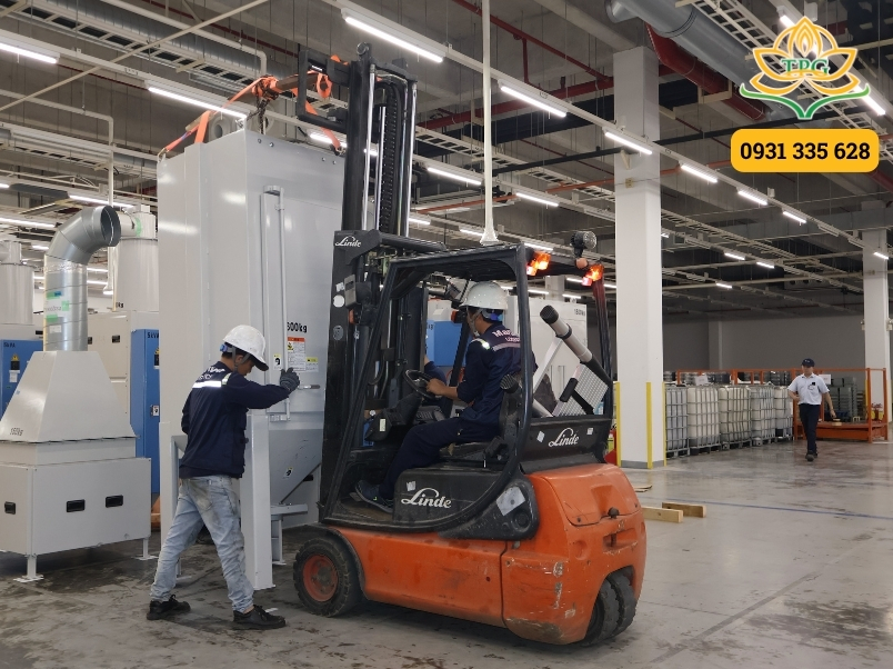 Cho thuê xe nâng hàng dầu và điện tại Long Khánh 1 cac loai xe nang hang cho thue tai long khanh