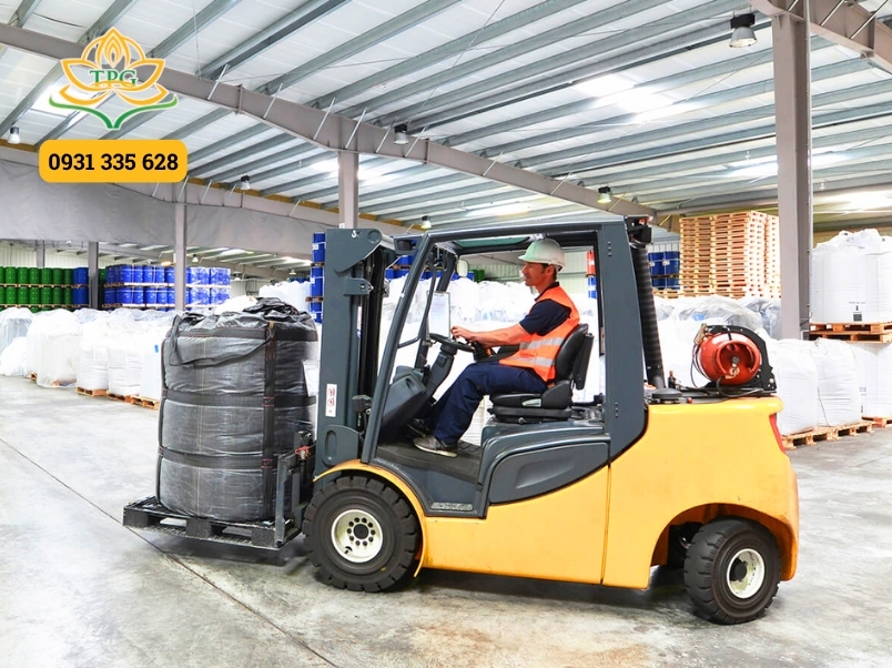 Xe nâng chạy bằng gas là gì? Ưu, nhược điểm và ứng dụng 4 ung dung cua xe nang chay bang gas