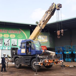 Xe cẩu 10 tấn Kato KR10HL 6 xe cau banh lop 10 tan kato kr-10h-l