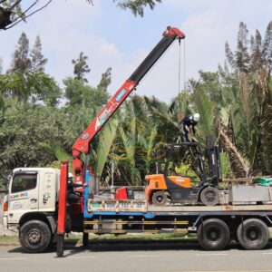 xe cau thung 5 tan hino gan cau unic ur505