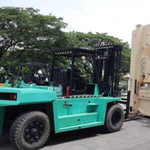 xe nang 15 tan mitsubishi FD150