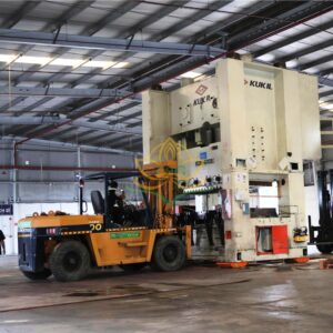 xe nang dau komatsu fd100-5 10 tan