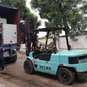 xe nang dau mitsubishi fd50 5 tan