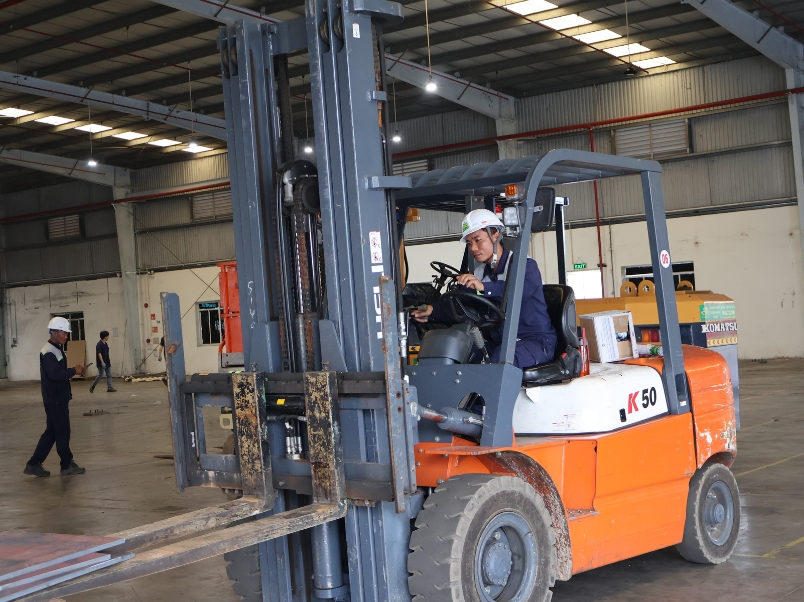 Dịch vụ cho thuê xe nâng Củ Chi uy tín, giá tốt | Tiến Phát Group 7 du an cho thue xe nang tai kcn dong nam