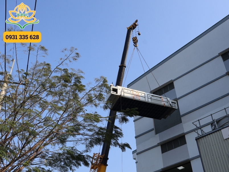 Cho thuê xe cẩu thùng, cẩu bánh lốp tại Cần Giờ 5 du an thue xe cau di doi may o can gio