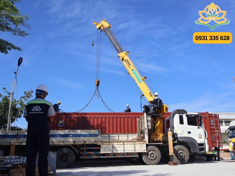 Cho thuê xe cẩu thùng, cẩu bánh lốp tại Cần Giờ 8 du an thue xe cau thung rut container o can gio