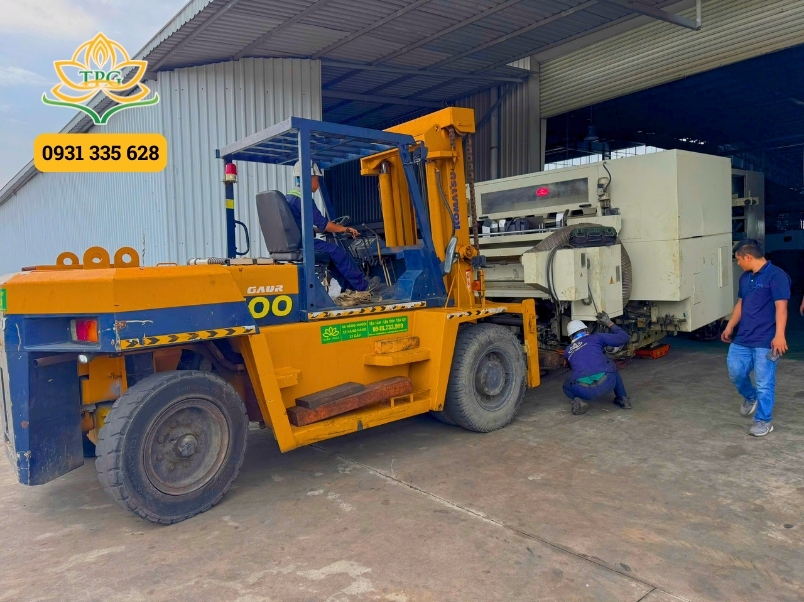 Cho thuê xe nâng điện và dầu tại Hóc Môn giá rẻ 3 thue xe nang dien hoc mon tai trong 1 den 5 tan