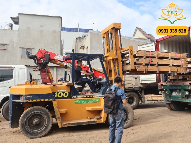 Dịch vụ bốc xếp hàng hóa Tây Ninh giá rẻ, uy tín 3 boc xep hang hoa container