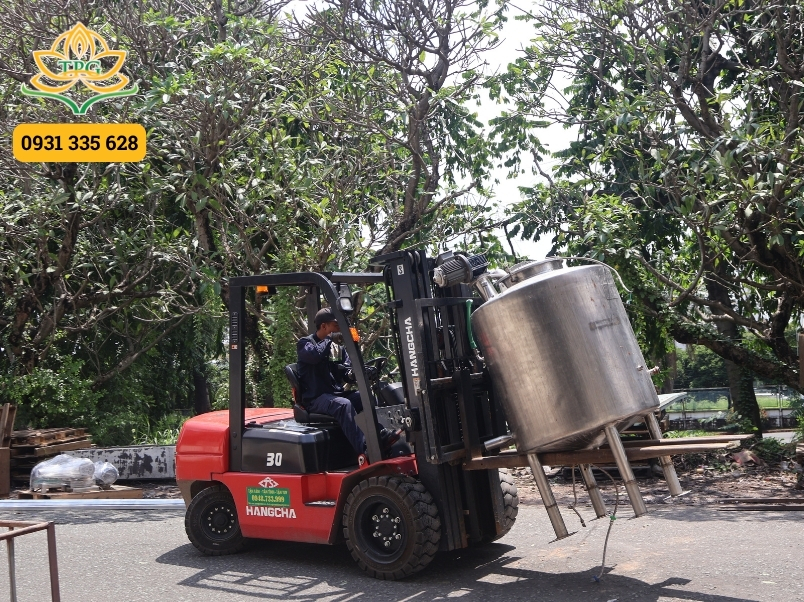 Dịch vụ bốc xếp Long An chuyên nghiệp, trọn gói 1 dich vu boc xep bang may moc