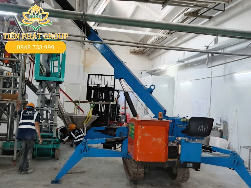 Cho thuê xe cẩu 3 - 100 tấn tại KCN Kim Huy chất lượng, giá rẻ 3 Xe cau chan nhen Tien Phat Group dap ung tot cac hang muc cau lap trong nha xuong, khu vuc chat hep va khong gian thi cong kho tiep can tai KCN Kim Huy.