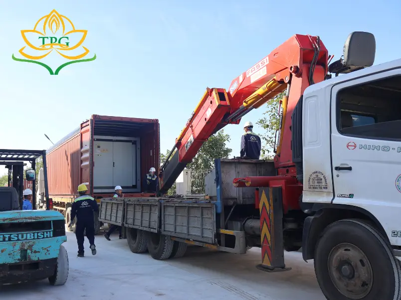 Cho thue xe cau rut container o Binh Duong