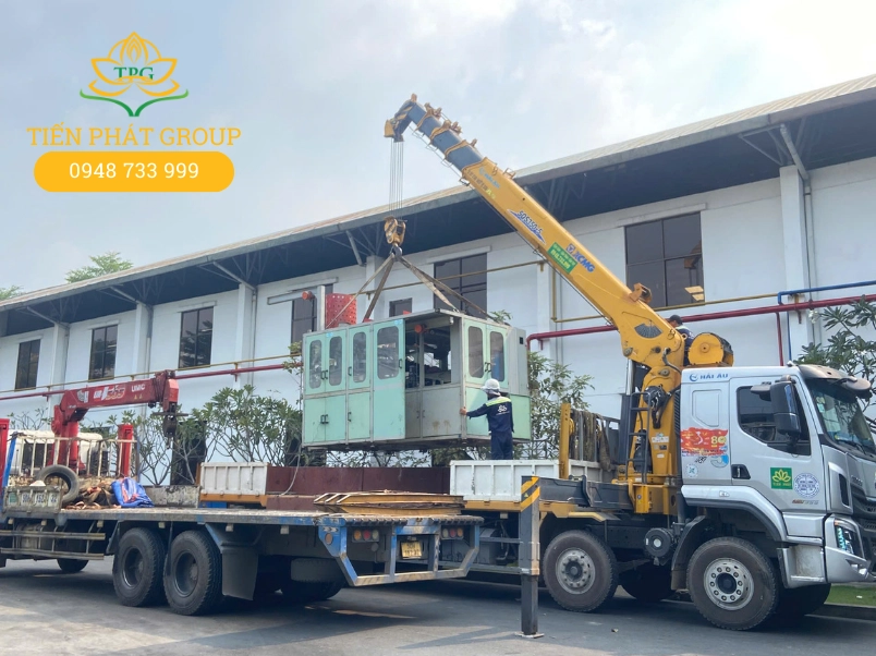 Cho thuê xe cẩu 3 - 100 tấn tại KCN Kim Huy chất lượng, giá rẻ 1 Xe cau tu hanh Tien Phat Group phu hop trien khai cac cong viec nang ha trong khu cong nghiep Kim Huy.