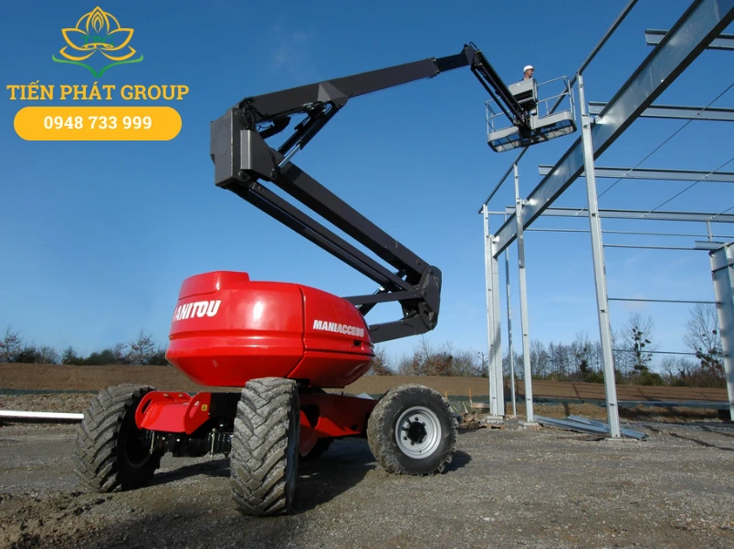 Top 10 hãng xe nâng người uy tín phổ biến nhất 2026 5 Dong san pham xe nang nguoi Manitou la thuong hieu tot nhat cho xe nang nguoi dia hinh va xe nang nguoi chay dau