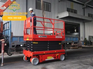 Cho thue xe nang nguoi tai Binh Thanh thi cong tren cao