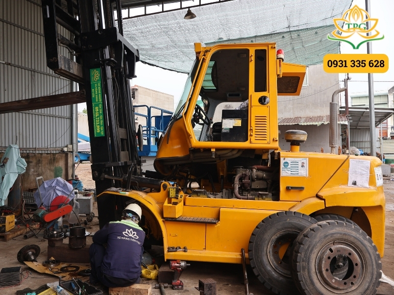 Quy trình bảo dưỡng xe nâng dầu và điện định kỳ và bảng checklist chi tiết 2 quy trinh bao duong xe nang dau dinh ky