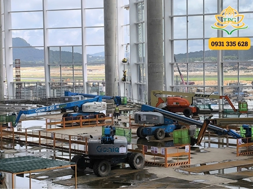 Cho thuê xe nâng người cắt kéo, boom lift cao 6m đến 50m tại Cần Giuộc, Long An 2 cho thue xe nang nguoi boom lift can giuoc