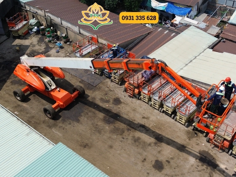 Cho thuê xe nâng người chiều cao làm việc 6 - 50m tại Bến Lức 2 cho thue xe nang nguoi boom lift tai ben luc