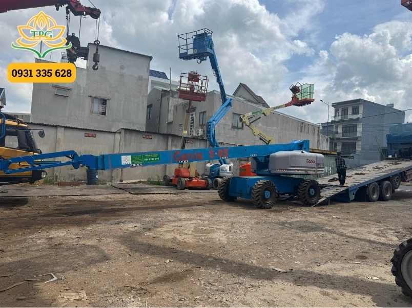 Cho thuê xe nâng người chiều cao làm việc 6 - 50m tại Bến Lức 3 ly do nen chon thue xe nang nguoi tai ben luc cua tien phat